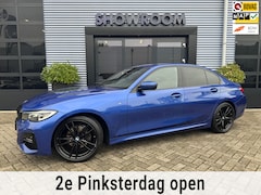BMW 3-serie - 320i xDrive High Executive Edition M Pakket|Automaat|Standkachel|Camera|