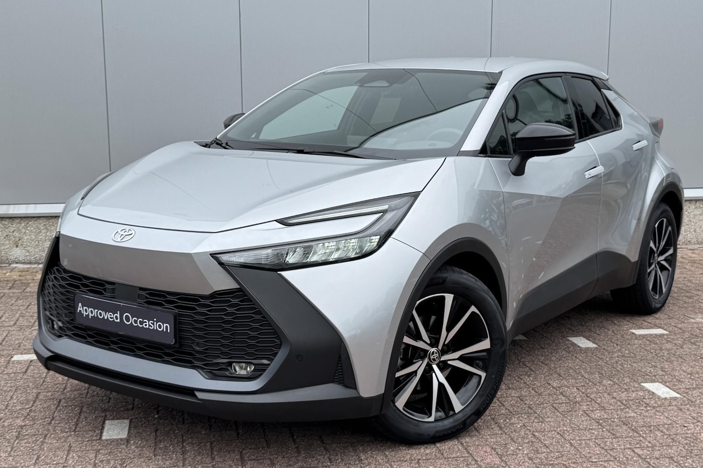 Toyota C-HR - 1.8 Hybrid 140 Dynamic, Navigatie - AutoWereld.nl