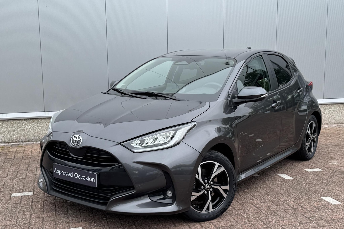 Toyota Yaris - 1.5 Hybrid 115 First Edition, Android auto/Appel Carplay, Navi, 16" inch lm velgen, Parkee - AutoWereld.nl