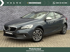 Volvo V40 Cross Country - 2.0 D2 Nordic+ | Adaptieve cruise control | BLIS | Trekhaak |verwarmde voorstoelen | Voorr