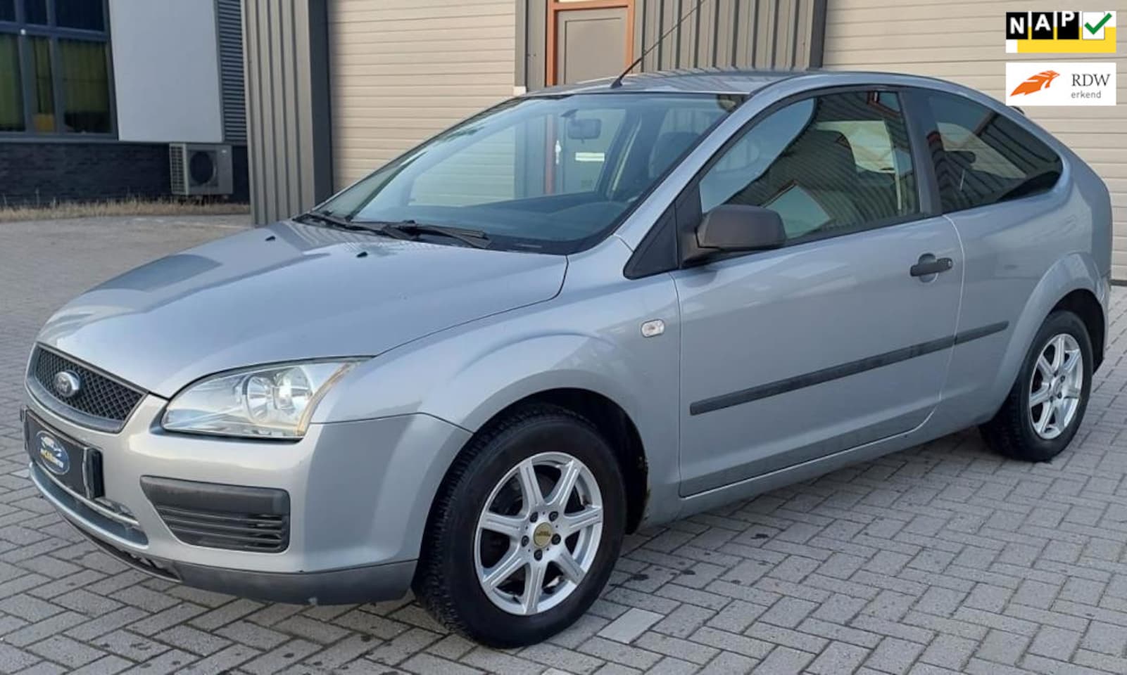 Ford Focus - 1.4-16V Ambiente 1.4-16V Ambiente - AutoWereld.nl