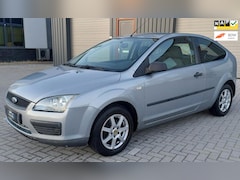 Ford Focus - 1.4-16V Ambiente