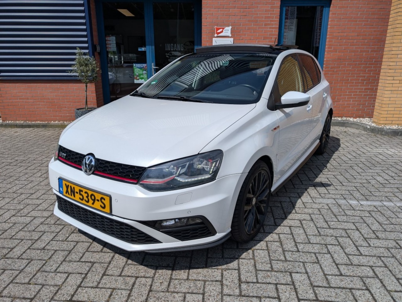Volkswagen Polo - 1.8 TSI GTI 1.8 TSI GTI, Panorama dak, Stoelverwarming, Airco, PDC - AutoWereld.nl