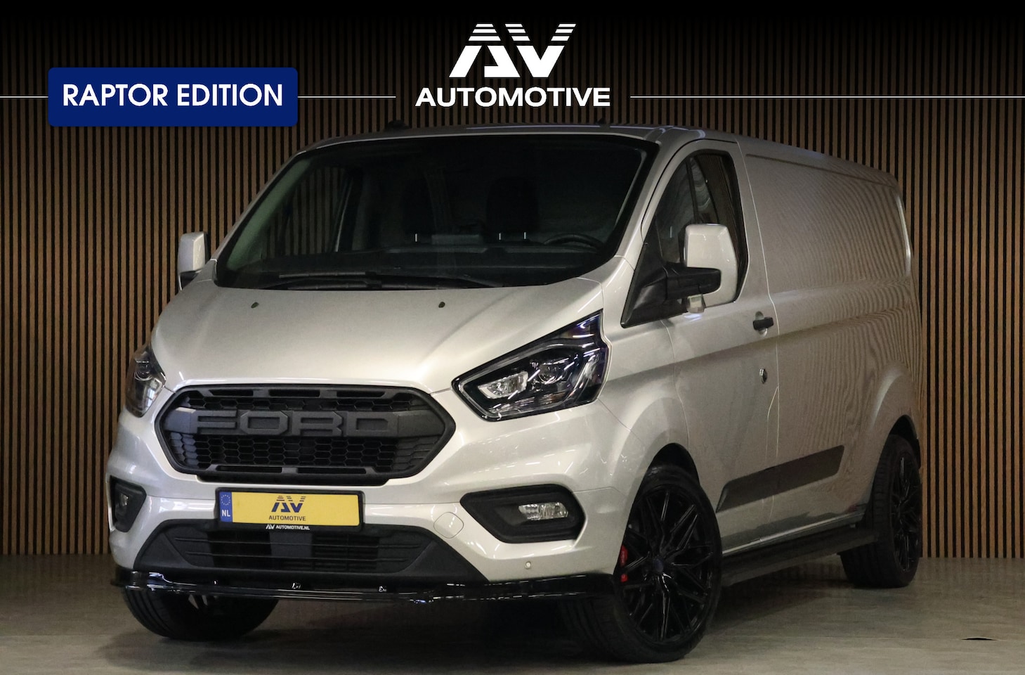 Ford Transit Custom - 320 2.0 TDCI L2H1 Raptor Edition | Bi-Xenon | CarPlay | Navigatie | Camera | Stoelverwarmi - AutoWereld.nl