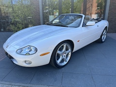 Jaguar XKR - 4.0 V8 Convertible