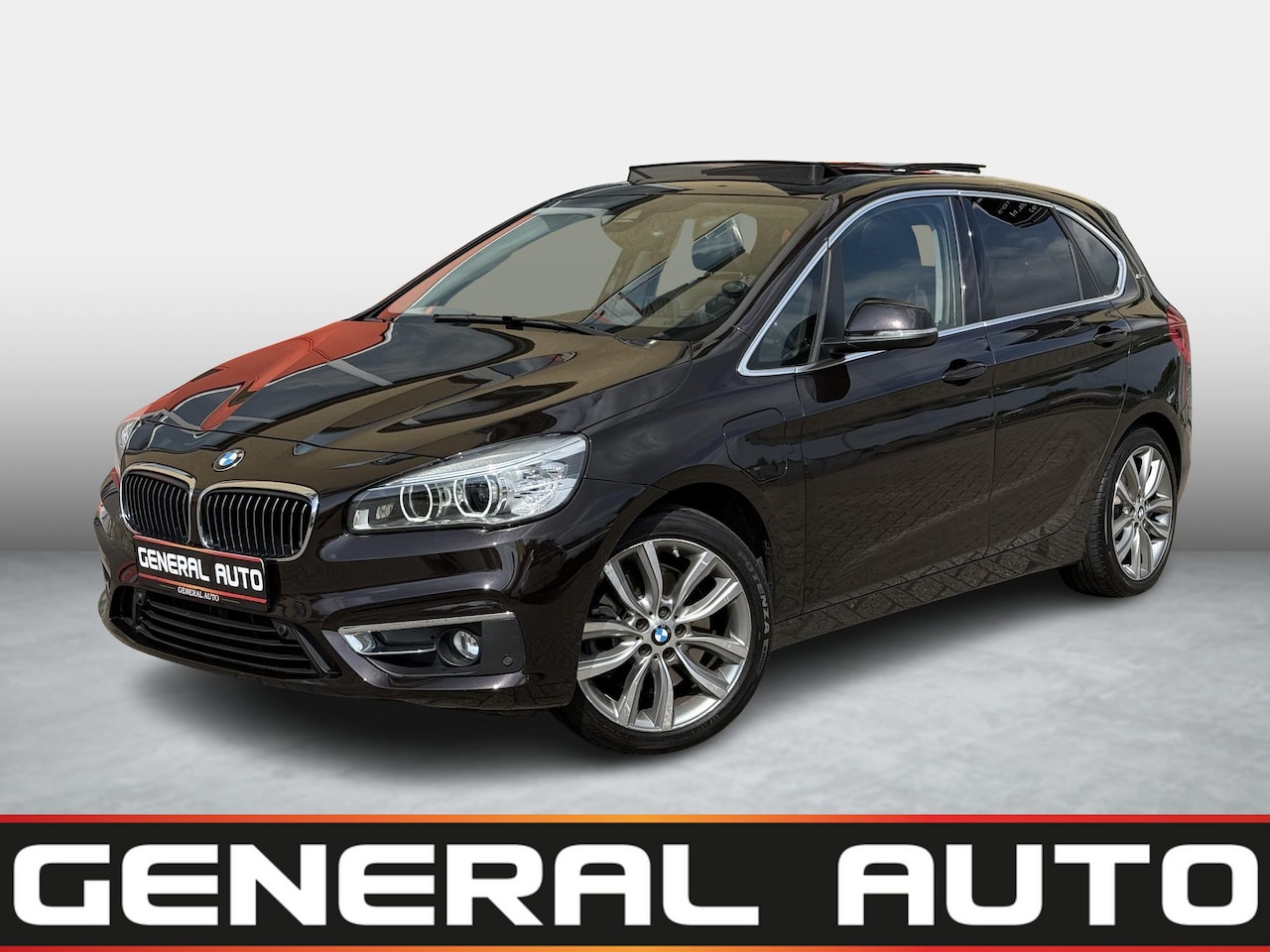 BMW 2-serie Active Tourer - 225xe Active Tourer plugin hybride, Panoramadak - AutoWereld.nl