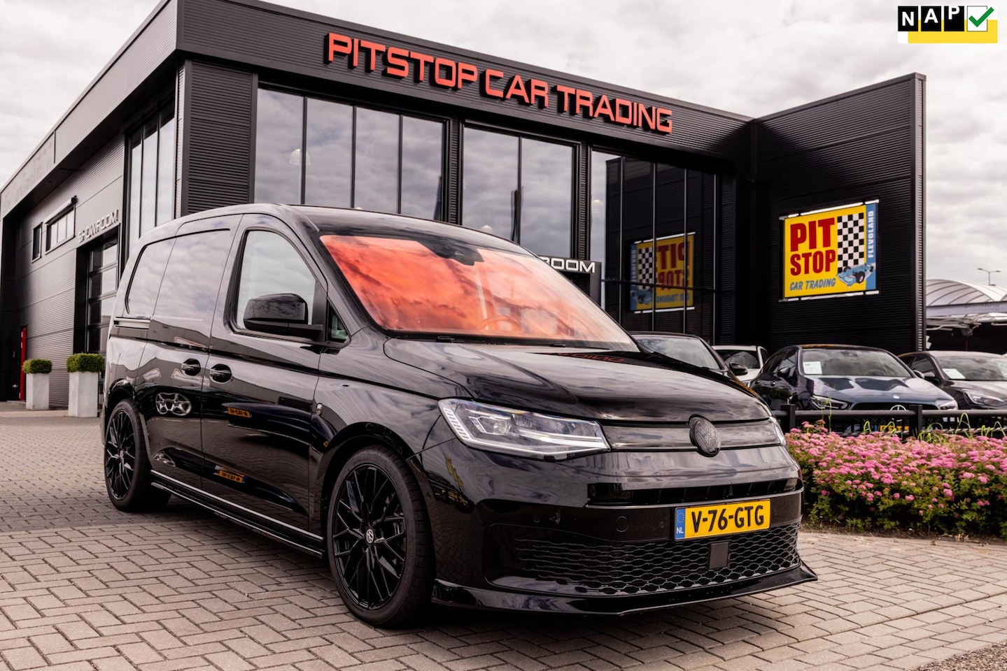 Volkswagen Caddy Cargo - 2.0 TDI R-Line, Exclusive, €48000 nieuw! - AutoWereld.nl