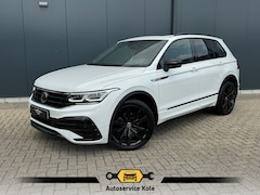 Volkswagen Tiguan - 1.5 TSI * R-Line * Panorama * Visueel Cockpit * Trekhaak