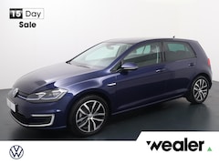 Volkswagen e-Golf - E-DITION | 136 PK | Warmtepomp | Navigatiesysteem | Lichtmetalen velgen 17"|
