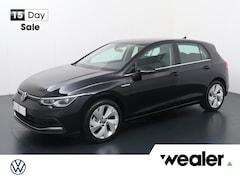 Volkswagen Golf - 1.5 eTSI R-Line | 150 PK | Automaat | Multifunctioneel stuurwiel | Cruisecontrol | Stoelve