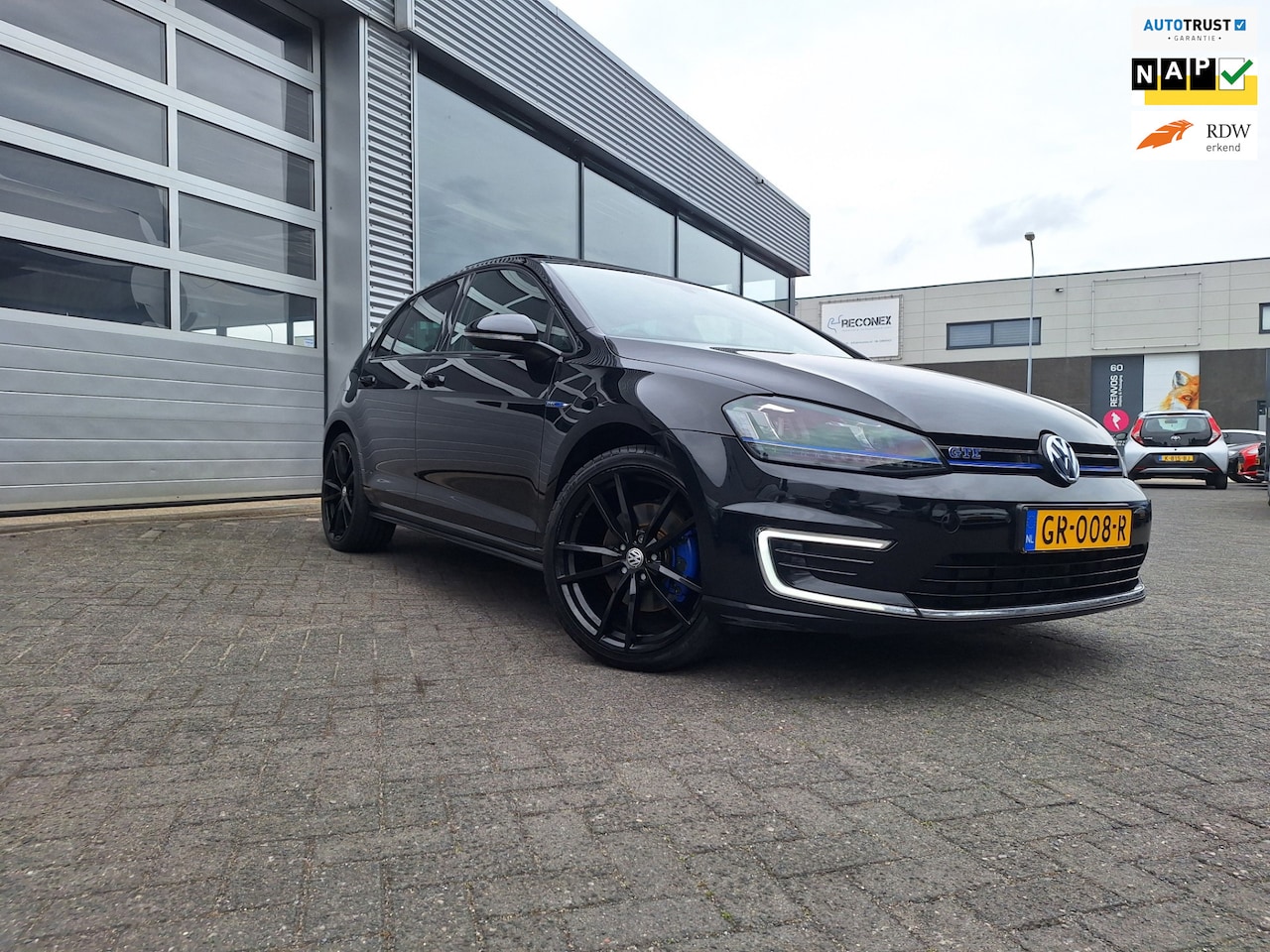 Volkswagen Golf - 1.4 TSI GTE*Schuifdak*Navigatie*Pdc*V/A*Cruise*Lm Velgen*Enz - AutoWereld.nl