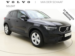 Volvo XC40 - B3 177PK Core / Elektrisch verstelbare stoelen / Elektrische achterklep / ACC / Pilot Assi