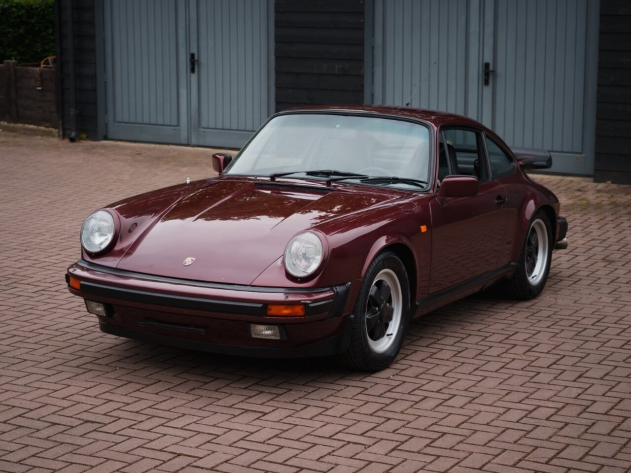 Porsche 911 - coupe sunroof 3.2 carrera Matching - AutoWereld.nl