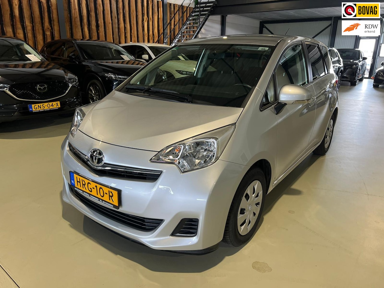 Toyota Verso S - 1.3 VVT-i Comfort Plus 1.3 VVT-i Comfort Plus - AutoWereld.nl