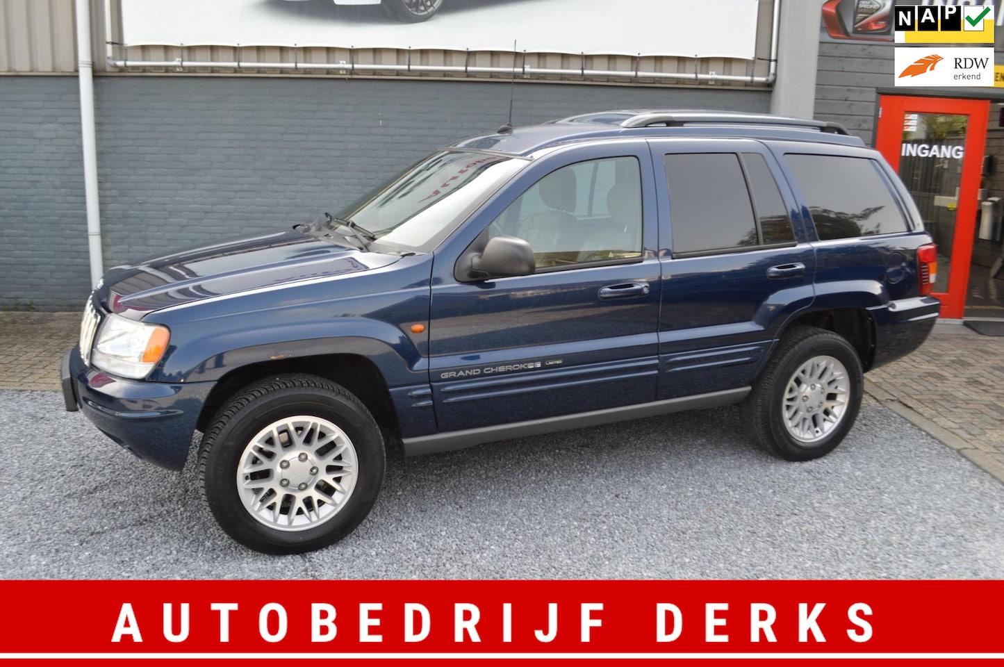 Jeep Grand Cherokee - 2.7 CRD AUTOMAAT Airco Trekhaak Leer Grijs Kenteken 4X4 - AutoWereld.nl