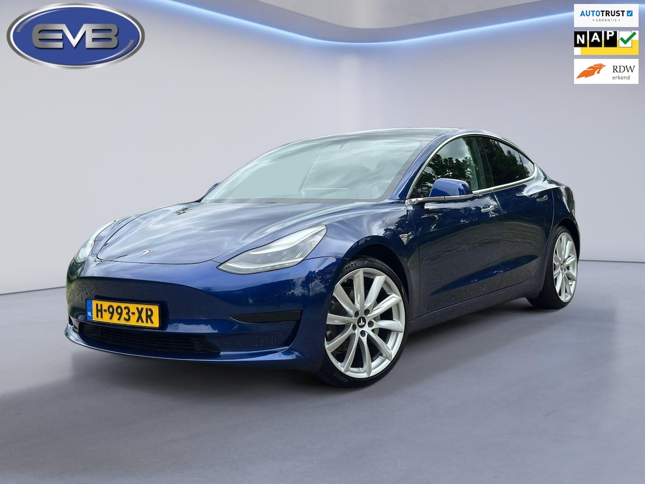 Tesla Model 3 - Standard RWD Plus 60 kWh, 20 inch lmv, extra getint glas, panoramadak, leder 1e eigenaar, - AutoWereld.nl
