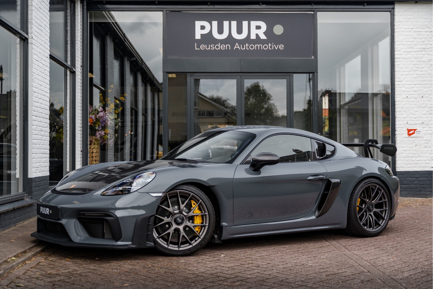 Porsche 718 Cayman - GT4 RS Weissach [2e PINKSTERDAG OPEN] PTS Grigio Telesto - Keramisch - Lift - AutoWereld.nl