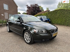 Volvo S40 - 1.8 ZEER NETJES * NIEUWE APK