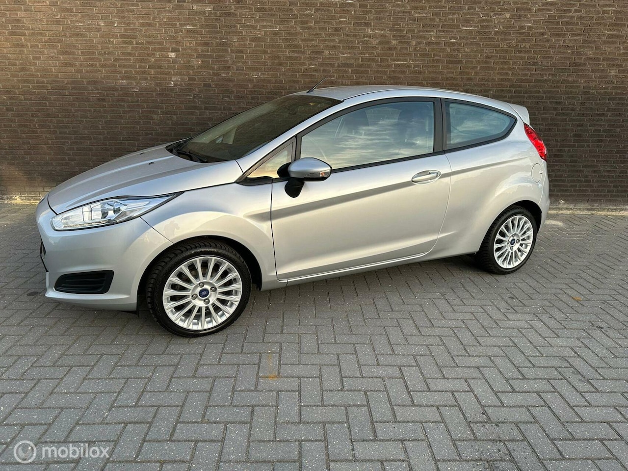 Ford Fiesta - 1.0 Style Essential|Led|Airco|Boekje|Lage km| - AutoWereld.nl