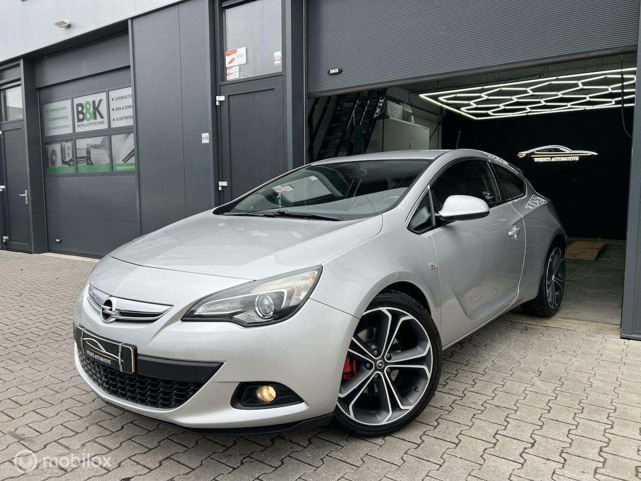 Opel Astra GTC - 1.4 Turbo Sport |OPC LINE|CRUISE|PDC|LM|VOICE - AutoWereld.nl