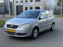 Volkswagen Polo - 1.2 Optive LEES ADVERTENTIE