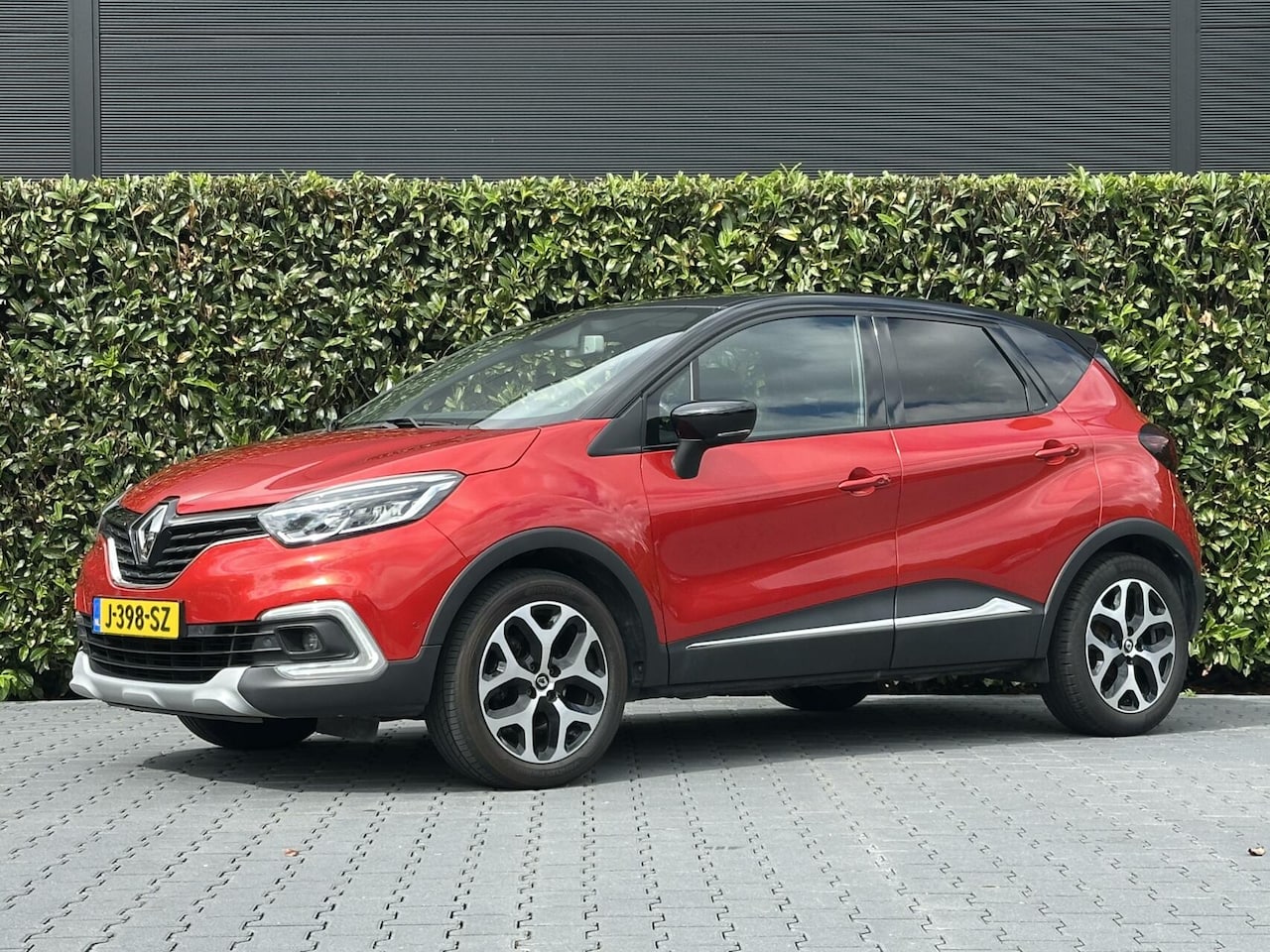 Renault Captur - 1.3 TCe Intens 1.3 TCe INTENS, FACELIFT, NAVI, CRUISE, ECC-AIRCO, CAMERA, TREKHAAK, LED, PARKEERSENSOREN - AutoWereld.nl