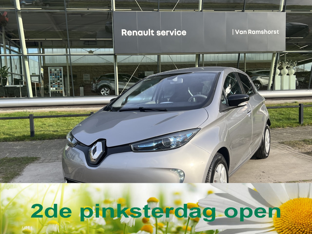 Renault Zoe - E-Tech Electric R240 Life 22 kWh (ex Accu) / Climate / Cruise / Radio / Navi / 2e Pinkster - AutoWereld.nl
