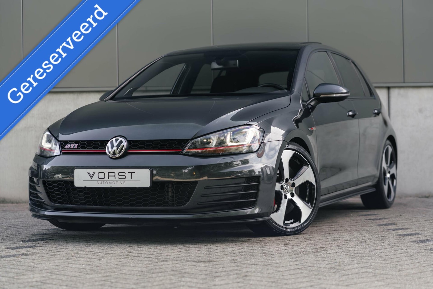 Volkswagen Golf - 2.0 TSI GTI Performance Pano DSG Alcantara - AutoWereld.nl