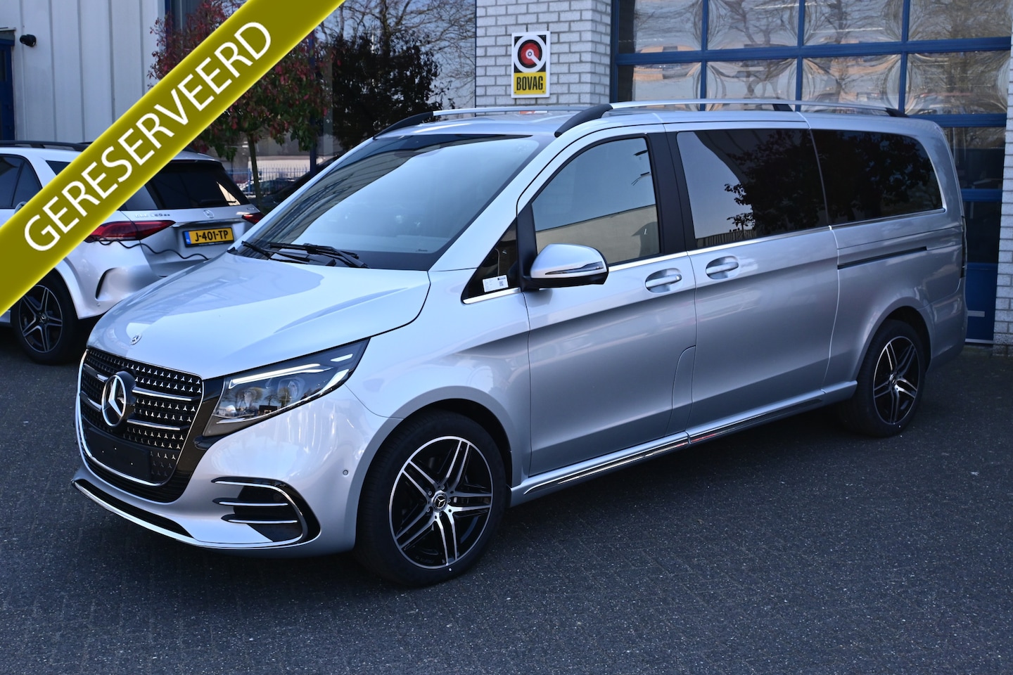 Mercedes-Benz V-klasse - 300d 4-Matic AMG L3 DC 360 Graden camera, Distronic, Electrische schuifdeuren - AutoWereld.nl
