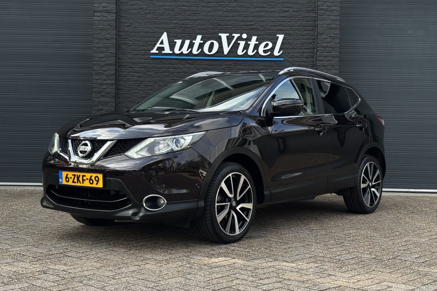 Nissan Qashqai - 1.2 Tekna | Nieuwe Ketting | Panodak | Leder | 360 Camera | Keyless - AutoWereld.nl