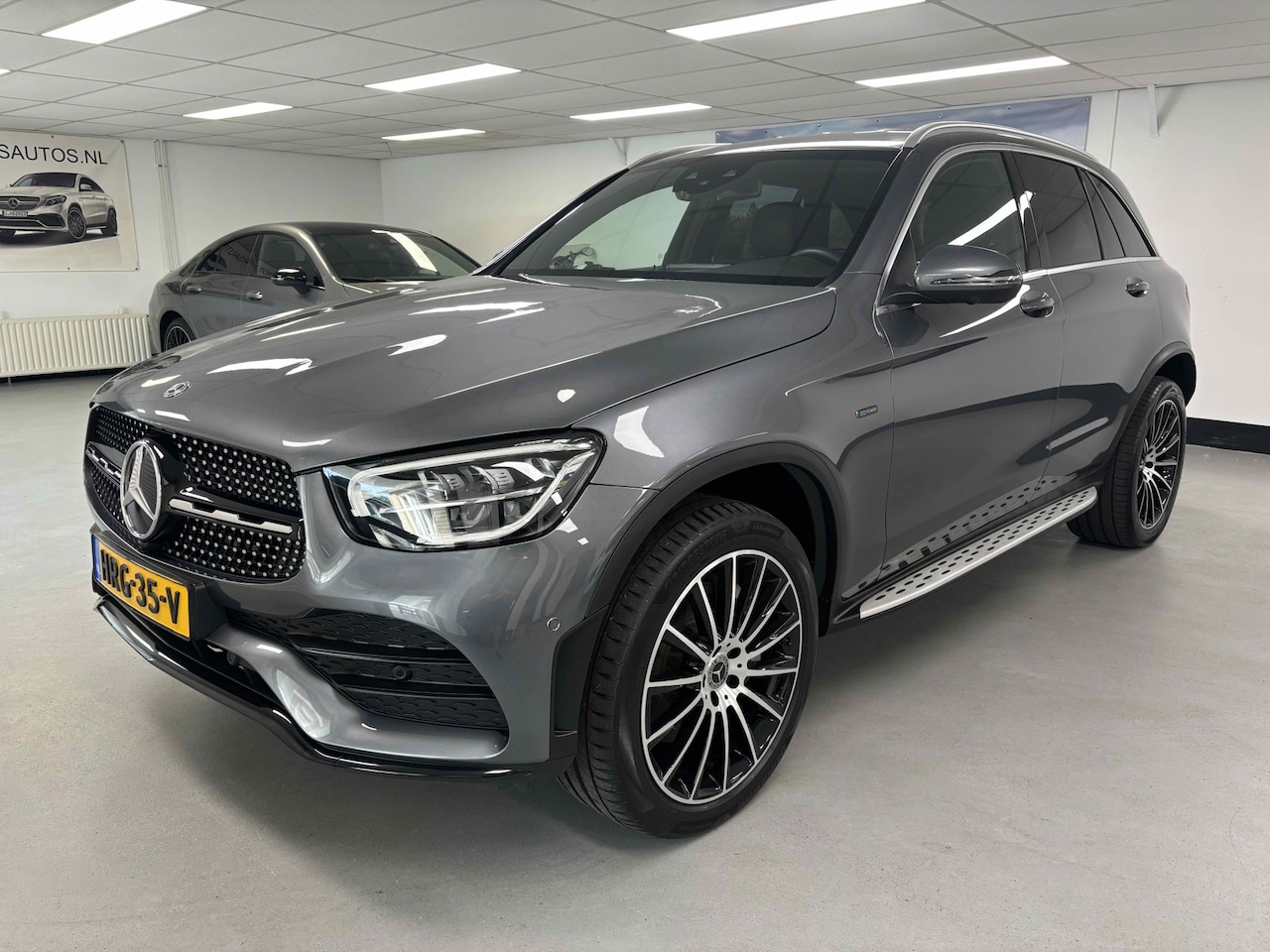 Mercedes-Benz GLC-klasse - 300e 4MATIC AMG/360/Distronic/20"/Trekhaak/Dodehoek - AutoWereld.nl