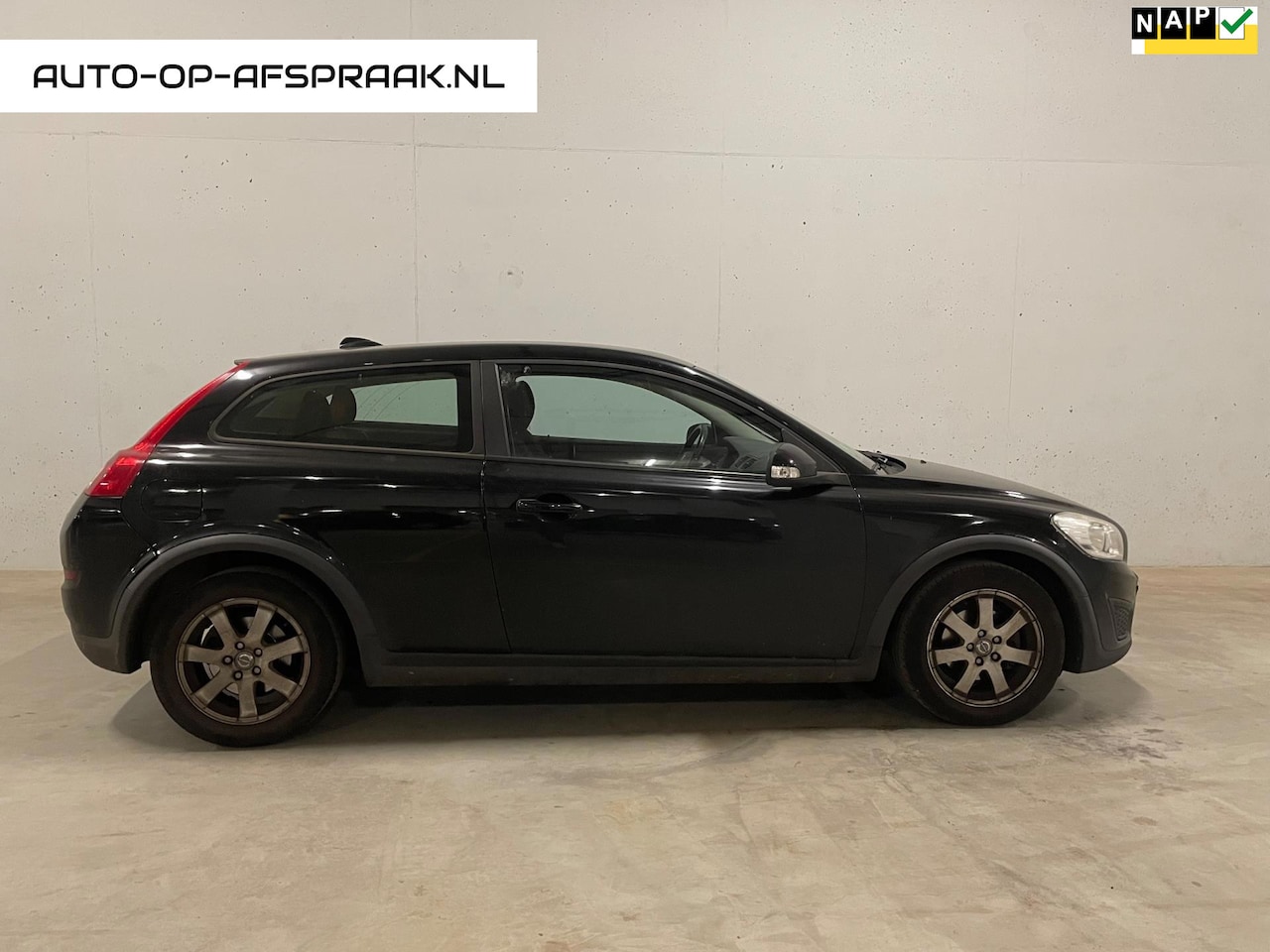 Volvo C30 - 1.6 Advantage Airco APK NAP Dealer Ond. - AutoWereld.nl