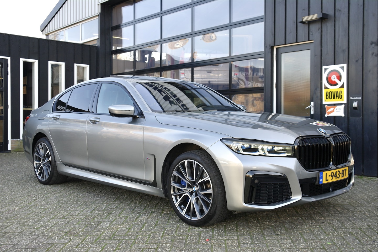 BMW 7-serie - 745e High Executive M-Sport | Individual | Laser | Dealer Onderhouden - AutoWereld.nl