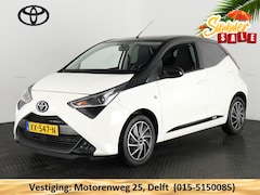 Toyota Aygo - 1.0 VVT-i X-PLAY AUTOMAAT BI-TONE AIRCO. CAMERA. GARANTIE TOT 4-2029