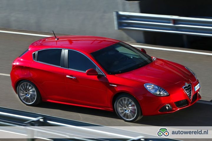 tellen Dreigend triatlon Technische gegevens: Alfa Romeo Giulietta - 1.4 T Distinctive - 5-deurs /  Hatchback