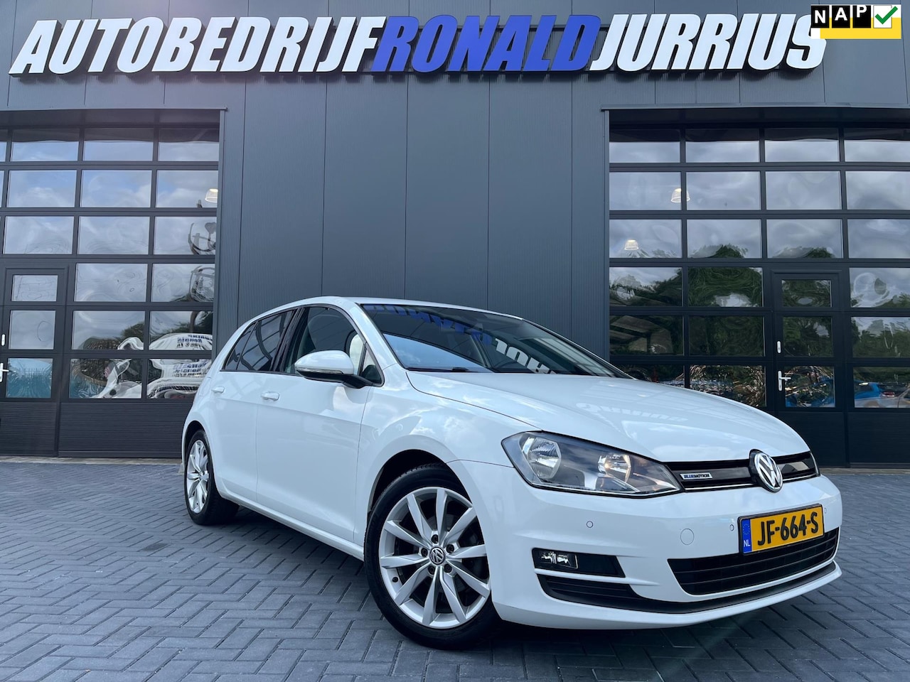 Volkswagen Golf - 1.0 TSI Business Edition Connected NL.Auto/Automaat/Trekhaak/Climatronic/Cruise/Dealer Ond - AutoWereld.nl