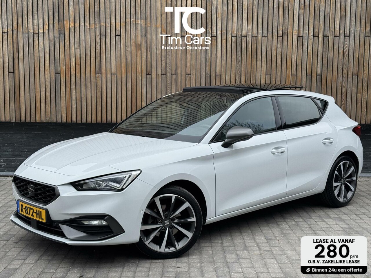 Seat Leon - 1.5 eTSI FR Automaat | Panoramadak | Stoelverwarming | Achteruitrijcamera | LED verlichtin - AutoWereld.nl