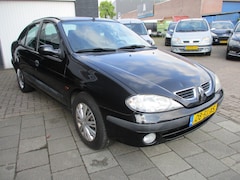 Renault Mégane - 1.6-16V RXE AUTOMAAT APK 10-2025