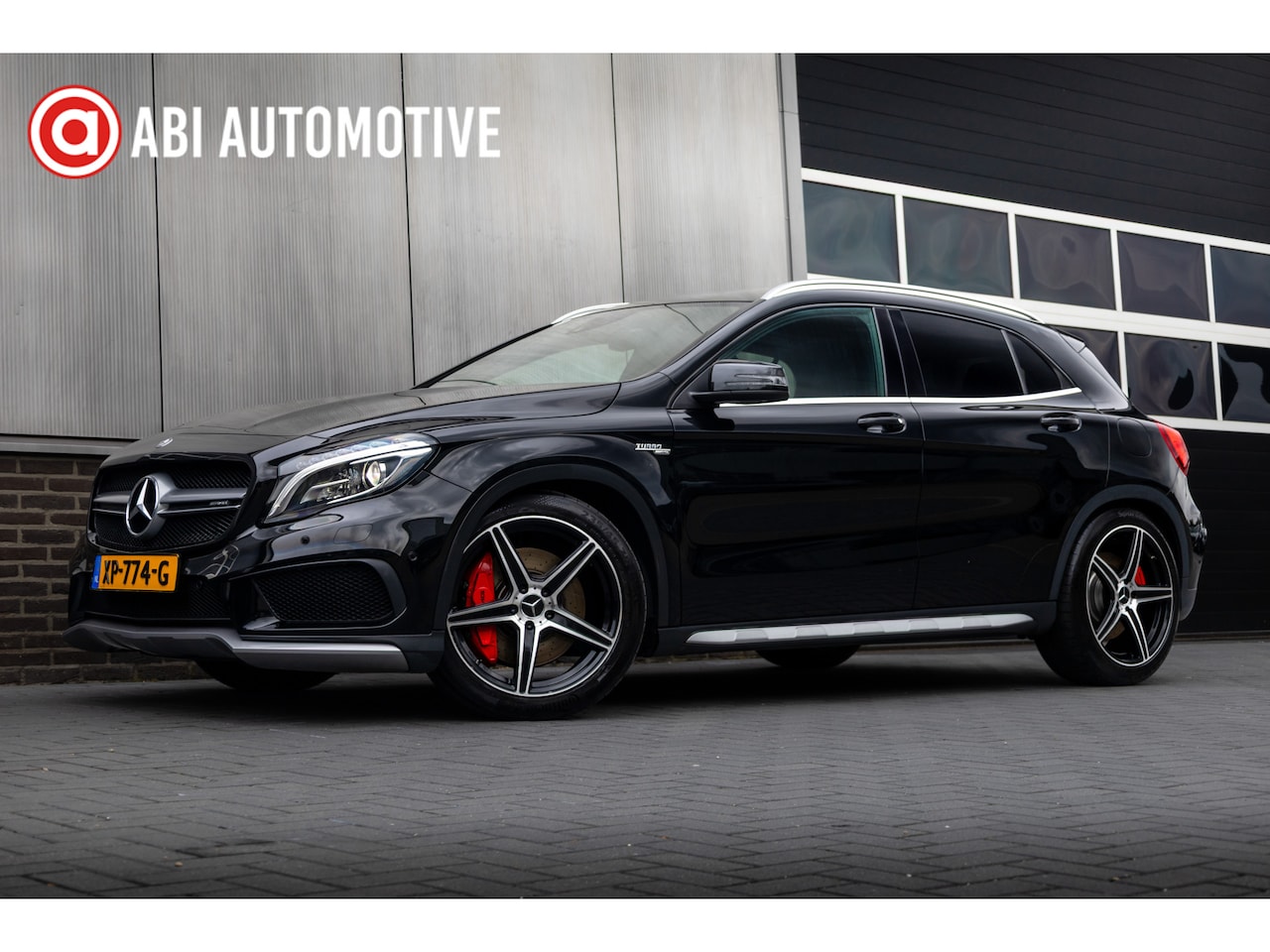Mercedes-Benz GLA-Klasse - 45 AMG 361 pk 4MATIC AMG-Sportpakket / Xenon/ Schaal-Stoelen/ Stoel.Verw/ Park.Sens/ Clima - AutoWereld.nl