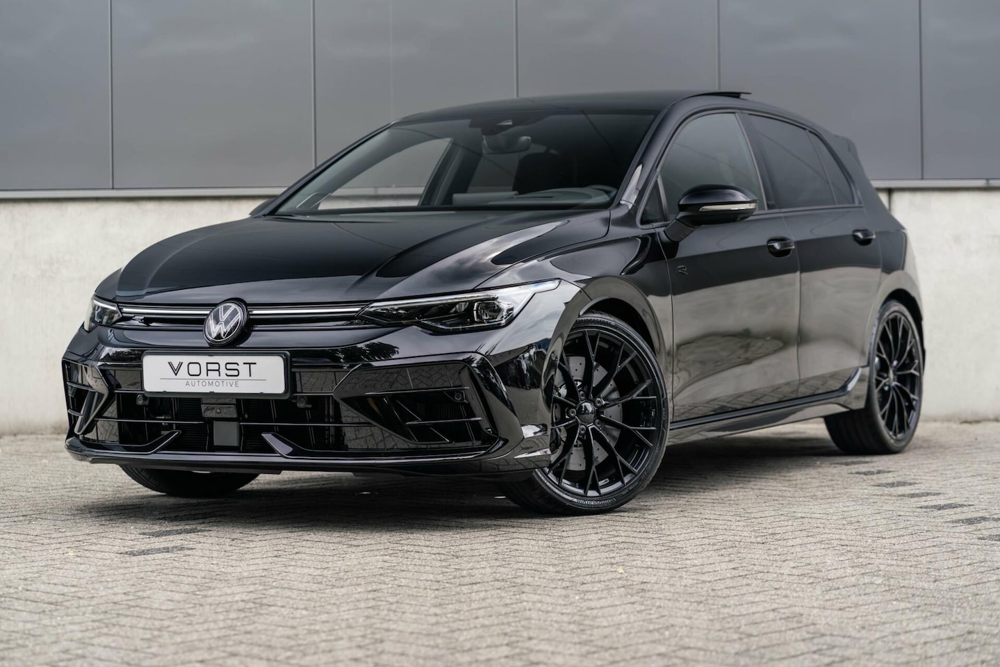 Volkswagen Golf - 2.0 TSI 4Motion R Perf Akra 360 Pano Vol - AutoWereld.nl