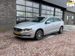 Volvo V60 - 1.6 T3 Momentum | Navi | Clima | Cruise |