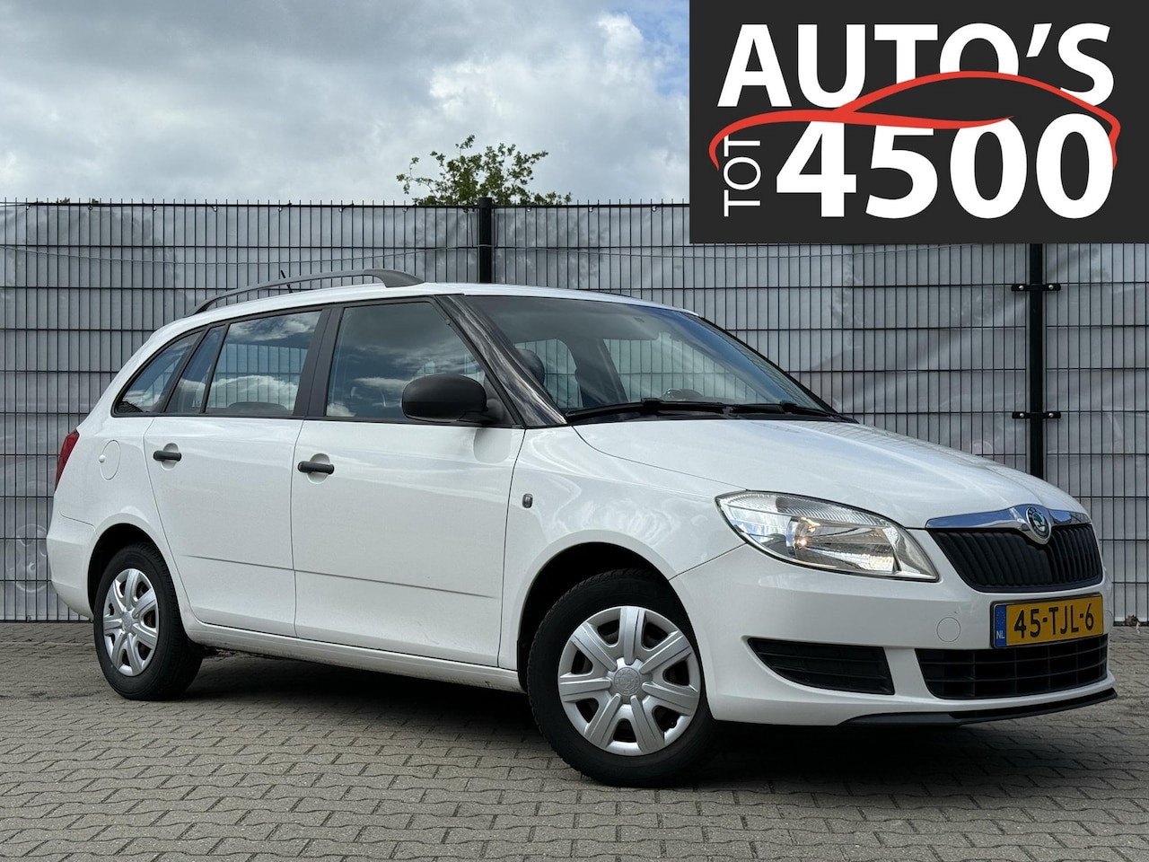 Skoda Fabia Combi - 1.2-12V Fresh Trekhaak/Airco! - AutoWereld.nl