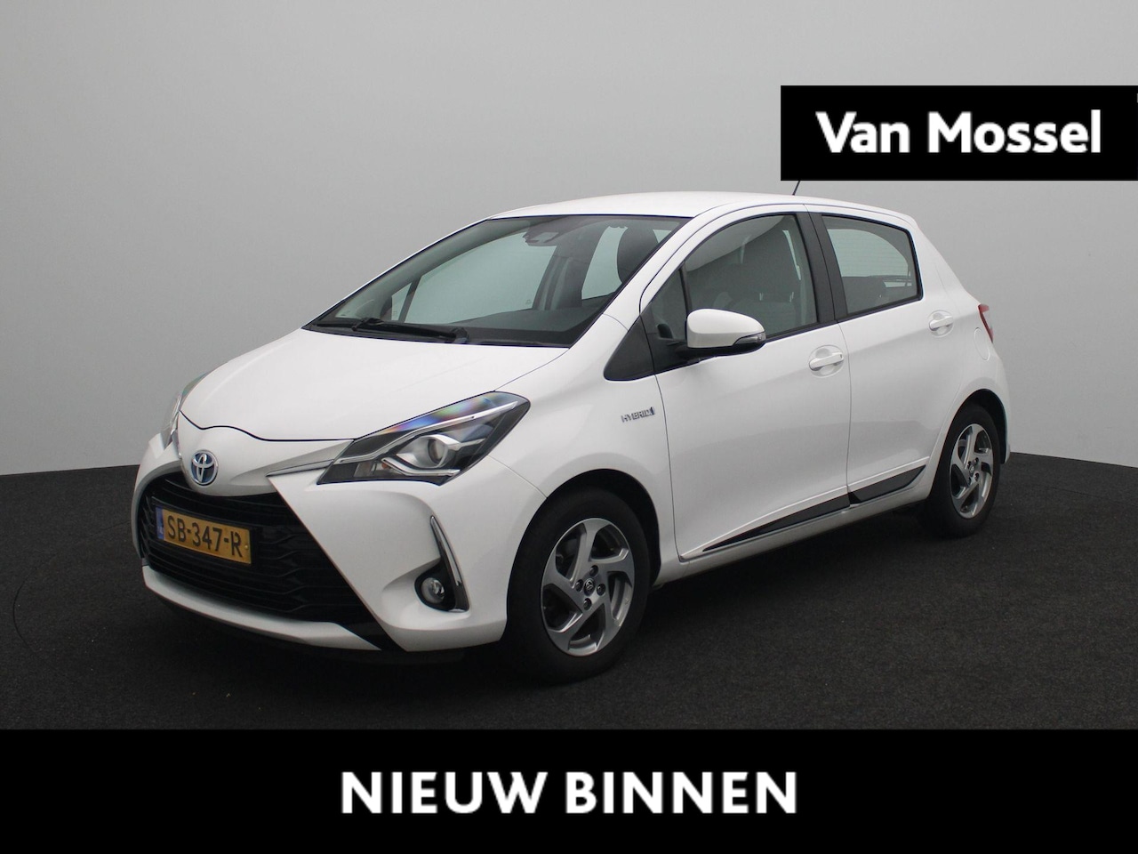 Toyota Yaris - 1.5 Hybrid Design Red | Aut. | Navi | Camera | Cruise Control | - AutoWereld.nl