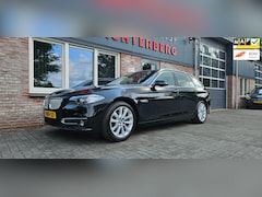 BMW 5-serie Touring - 520i High Executive Trekhaak Leer Automaat NAP Xenon Mooie/Nette Auto