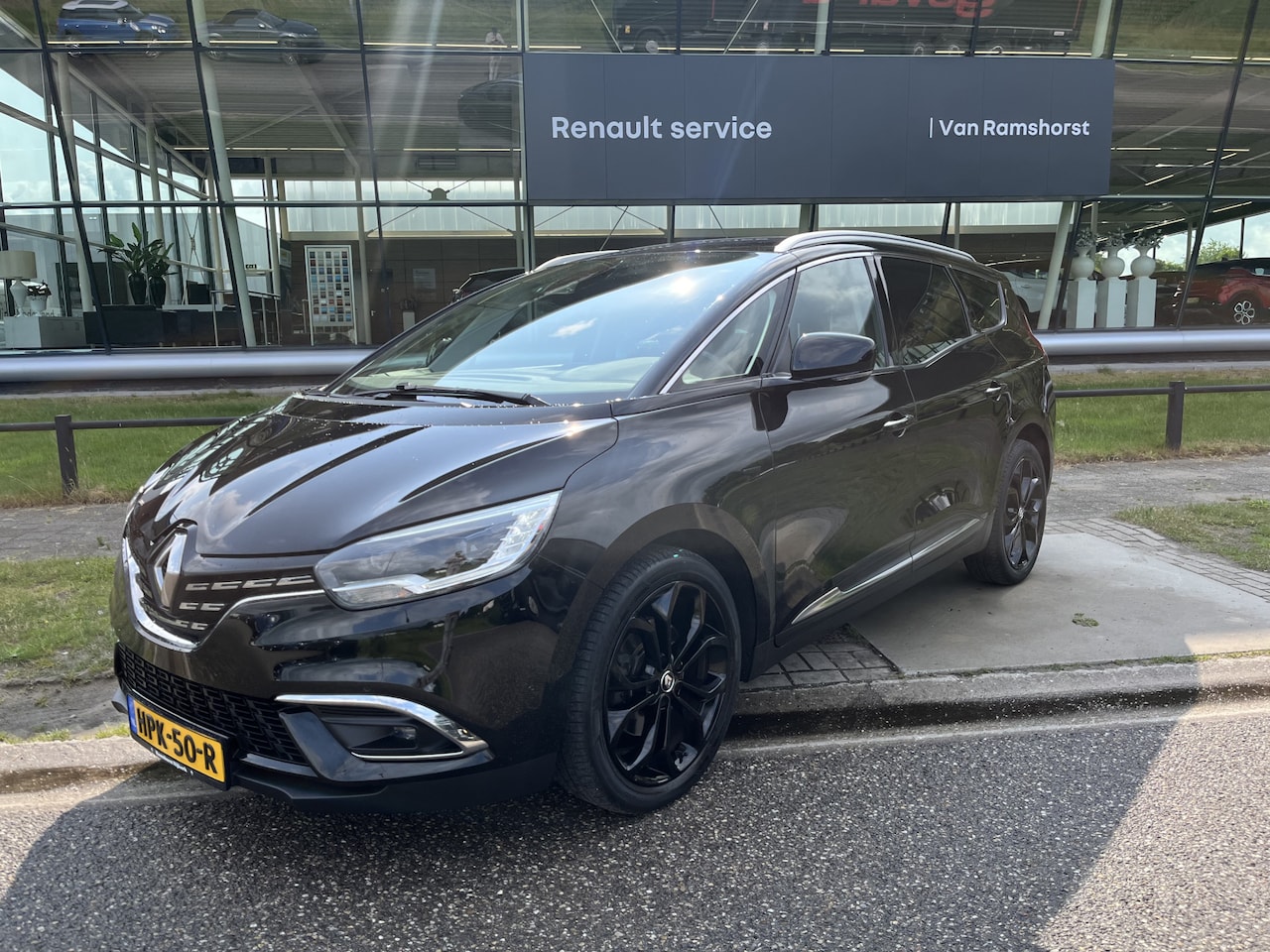 Renault Grand Scénic - 1.3 TCe 160PK Black Edition / Dealer onderhouden / Automaat / Trekhaak wegklapbaar / Adapt - AutoWereld.nl