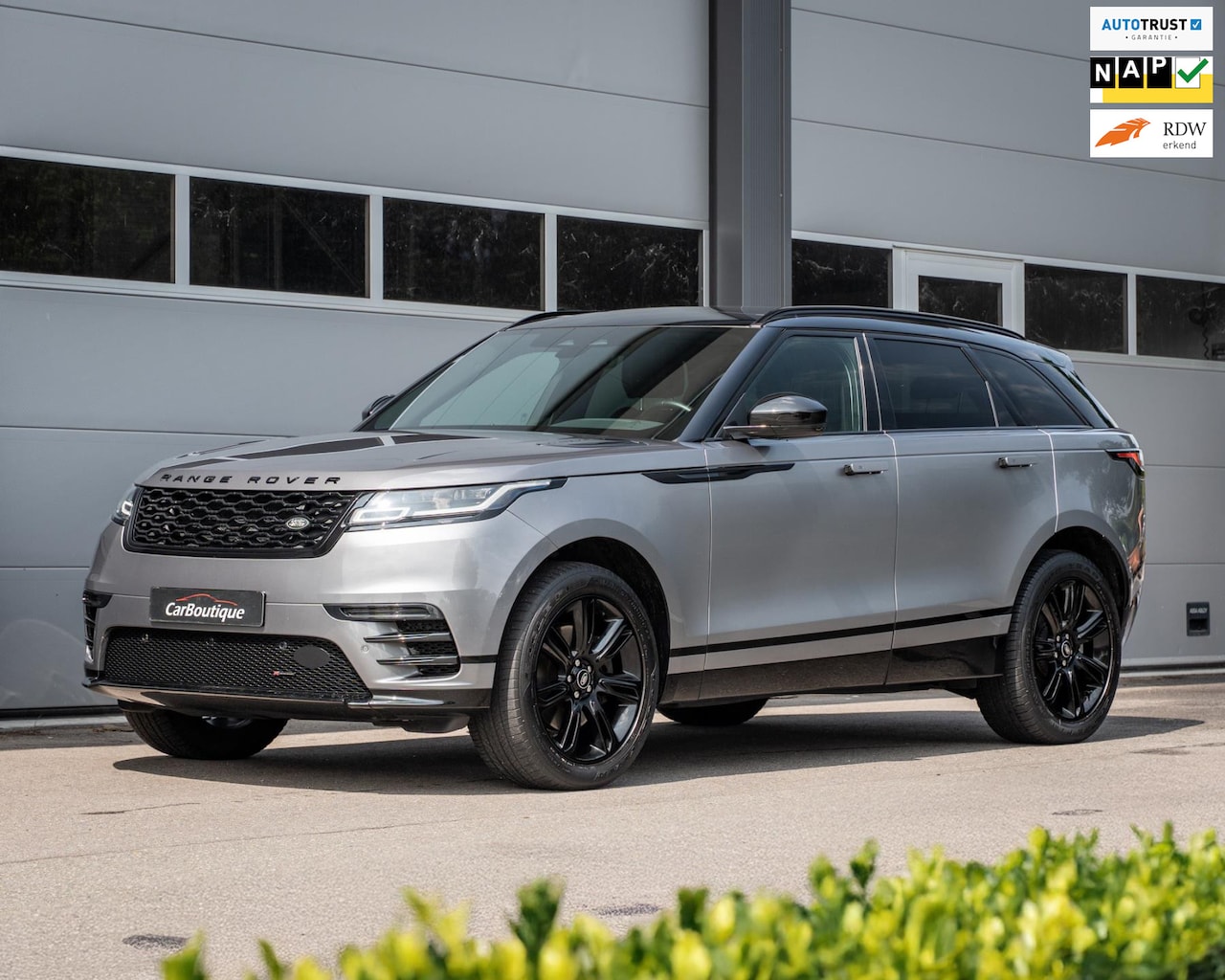 Land Rover Range Rover Velar - 2.0 P250 Turbo AWD R-Dynamic SE I Pano I 360 I Trekhaak I Leer I Facelift I Carplay I - AutoWereld.nl