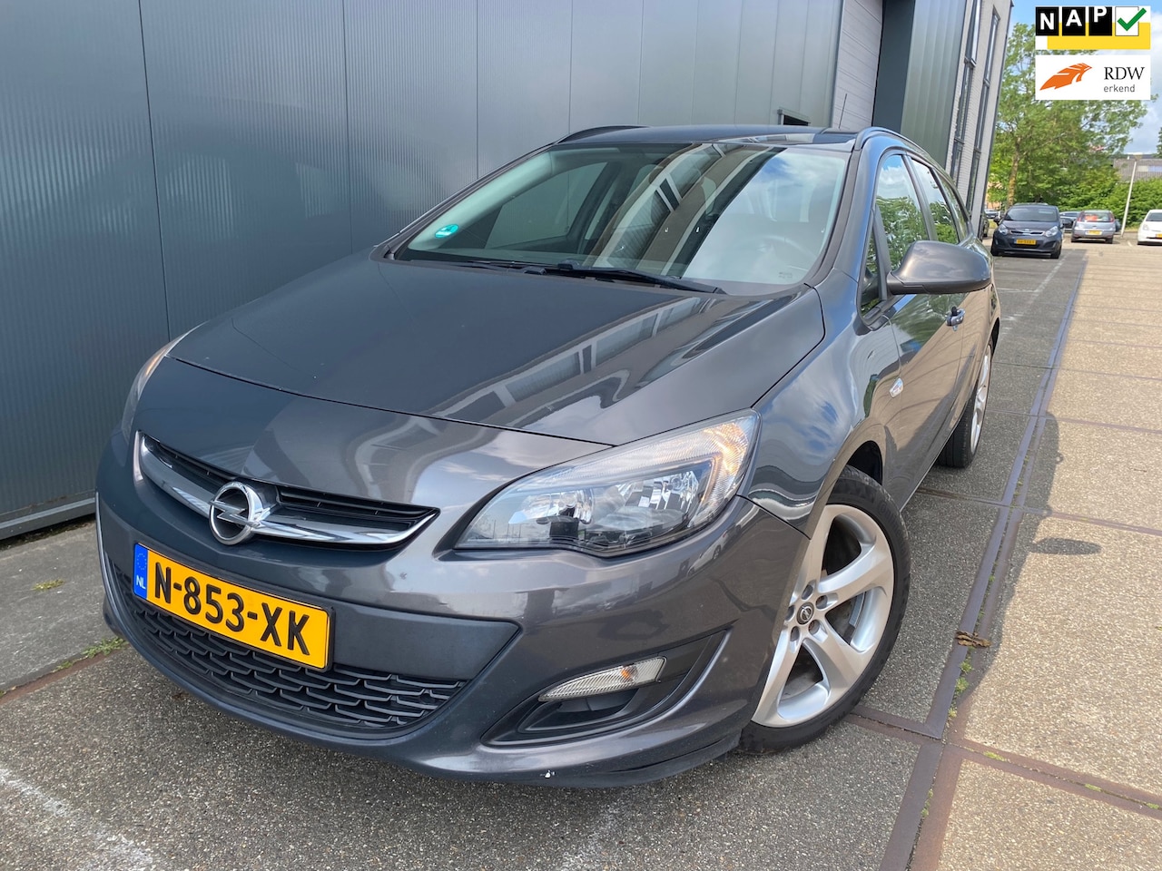 Opel Astra Sports Tourer - 1.4 Turbo Edition / AUTOMAAT / AIRCO / BOEKJES / TWEE SLEUTELS / APK / MOTOR EN BAK 100% / - AutoWereld.nl