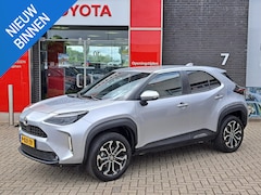 Toyota Yaris Cross - 1.5 Hybrid First Edition TREKHAAK AD-CRUISE LM-VELGEN NAVI APPLE/ANDROID PARKEERCAMERA