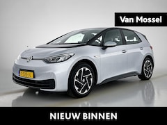 Volkswagen ID.3 - Pure 45 kWh | Navigatie | Camera | parkeersensoren voor/achter | Stoel/stuur verwarming |