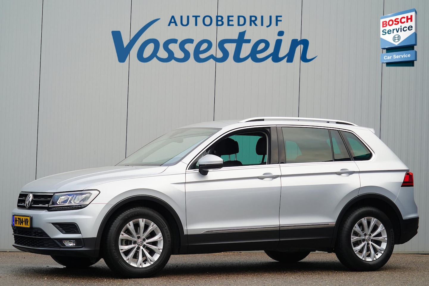 Volkswagen Tiguan - 1.5 TSI ACT Comfortline Business / Navigatie / Digitaal Dashboard / Stoel- & stuurverw. - AutoWereld.nl